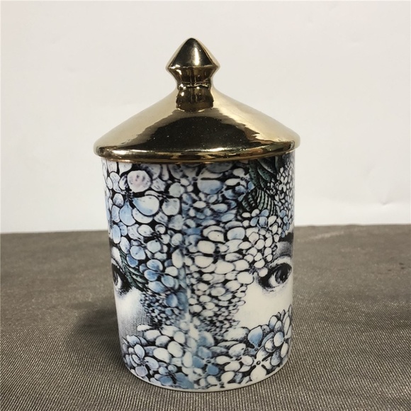 New! Blue Floral Face Storage Jar - Picture 3 of 6